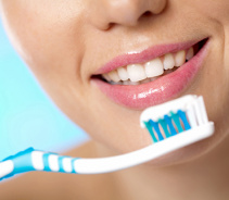 Что скрыто в зубной пасте: ингредиенты, которые больше всего волнуют экспертов