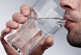 ДЕСЯТЬ причин пить больше воды
