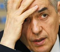 Глава Роспотребнадзора Онищенко: Россияне пьют грязную и очень грязную воду. 80% болезней в стране от «грязной воды».