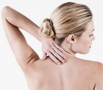 Упражнения йоги, которые помогут при боли в шее