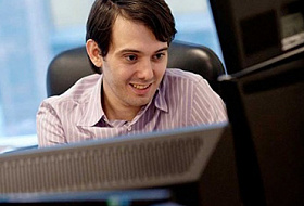 В 55 раз за ночь: как компании выкупают старые препараты и взвинчивают цены на них